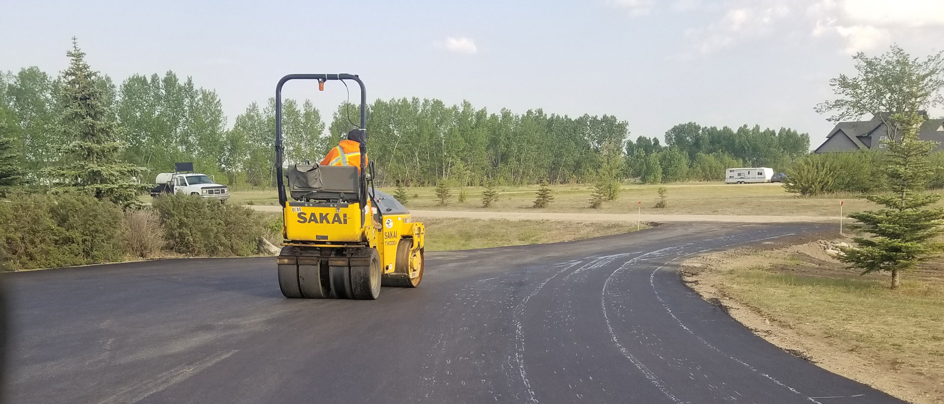 residential acreage paved driveway